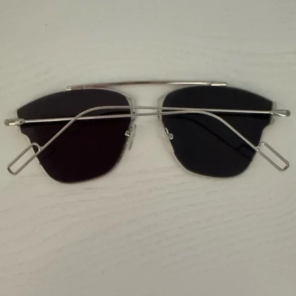 🆕 Mirrored Gray/Silver Aviator Frameless Sunglasses / Never worn!! - Picture 3 of 3